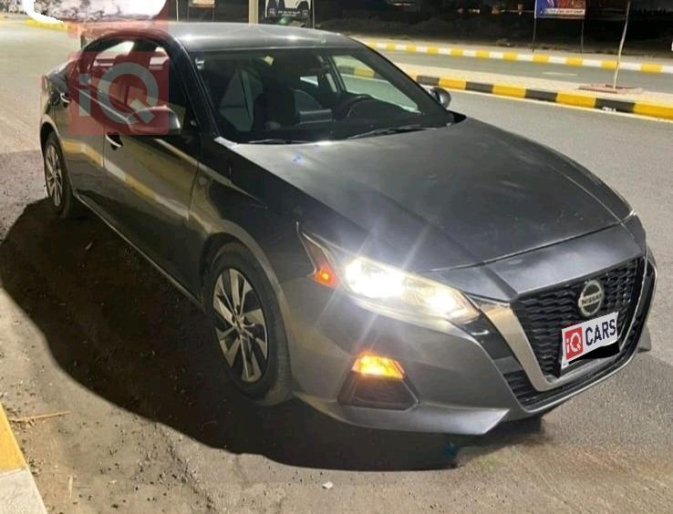 نيسان ألتيما